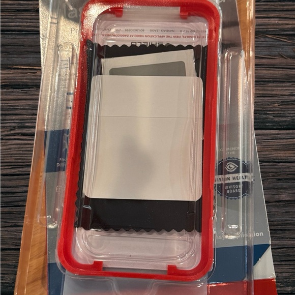 ZAGG InvisibleShield Glass+ VisionGuard for iPhone 8/7 - Picture 4 of 4